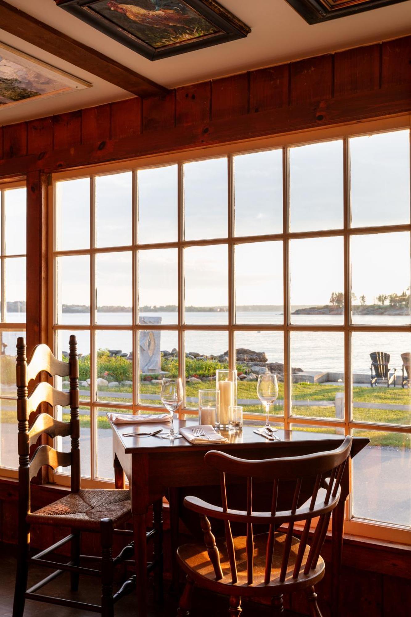 Bluebird Ocean Point Inn Exterior foto